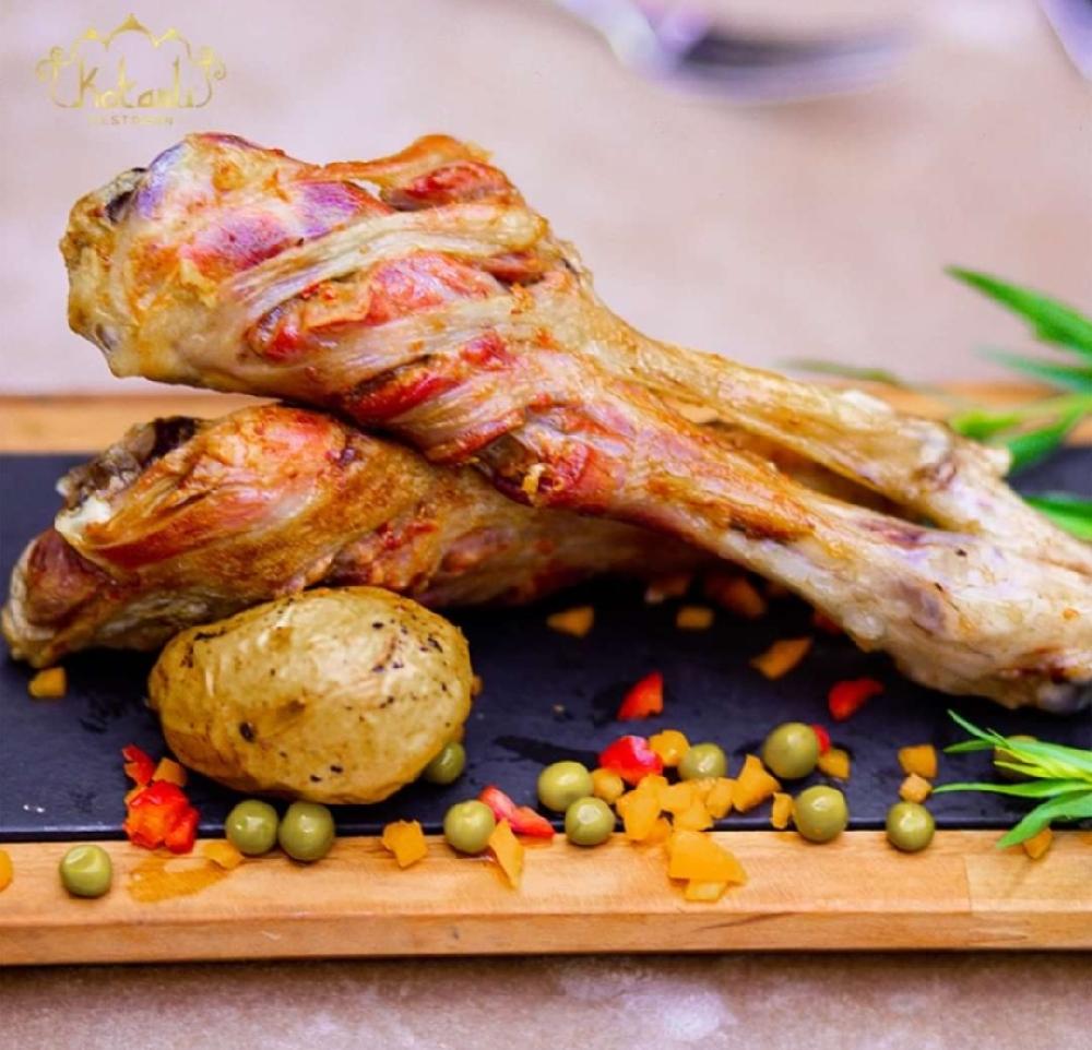 Quzu maçası (təndirdə)