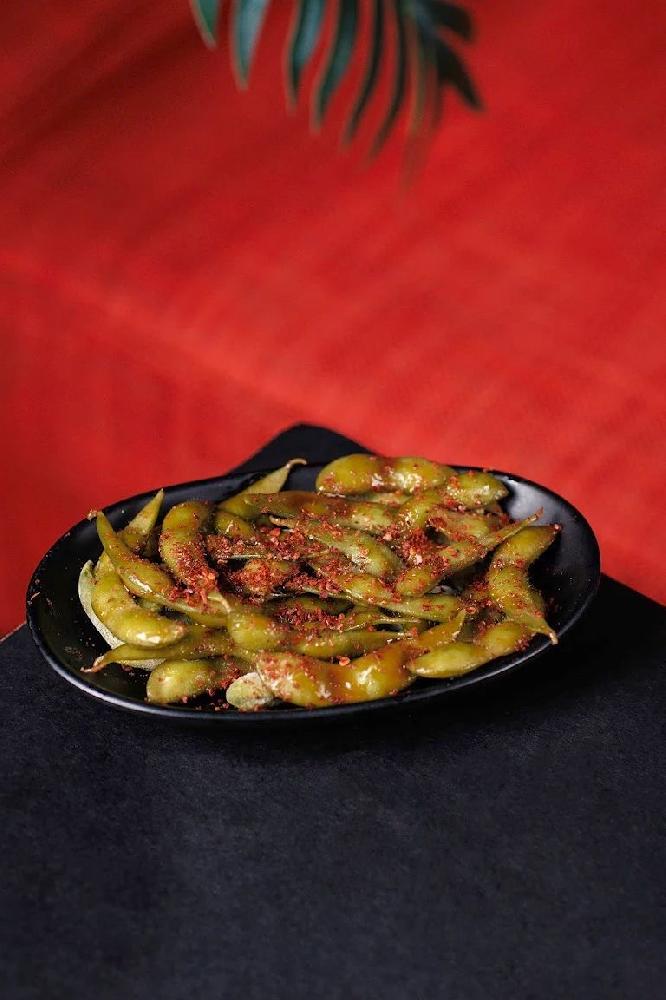 Acılı sousda edamame