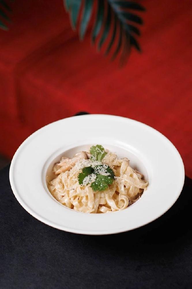 Toyuq tagliatelle