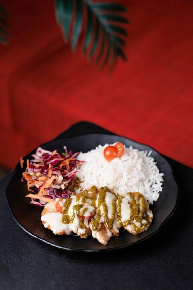 Pesto souslu toyuq 