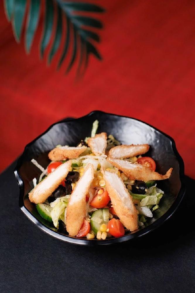 Xırçıltılı toyuq salatı
