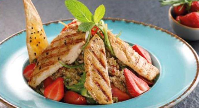 Kinoa Toyuq Salatı