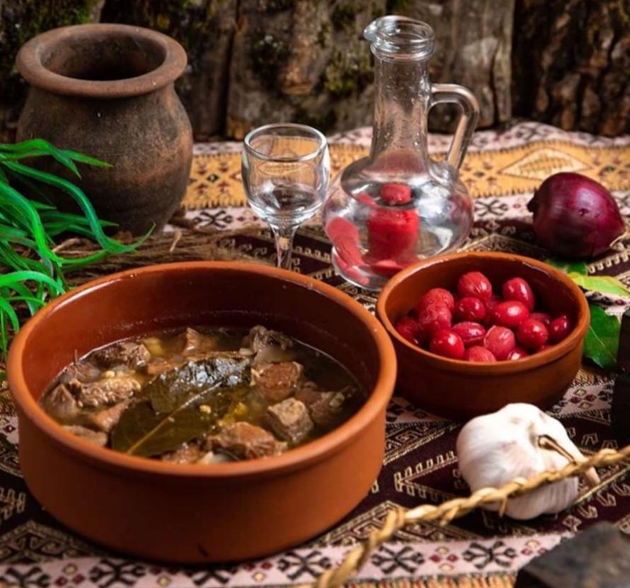 Evsayağı tuşonka kartof ilə