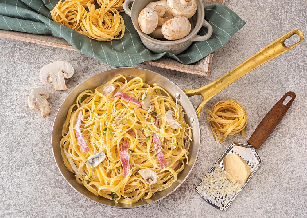 Fettuccine Alfredo