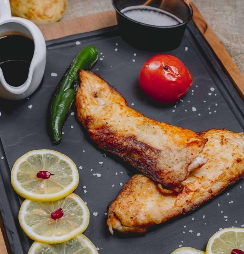 Nərə balığı kabab
