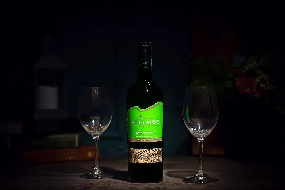 Hillside Bayan Shira (white seni dry)