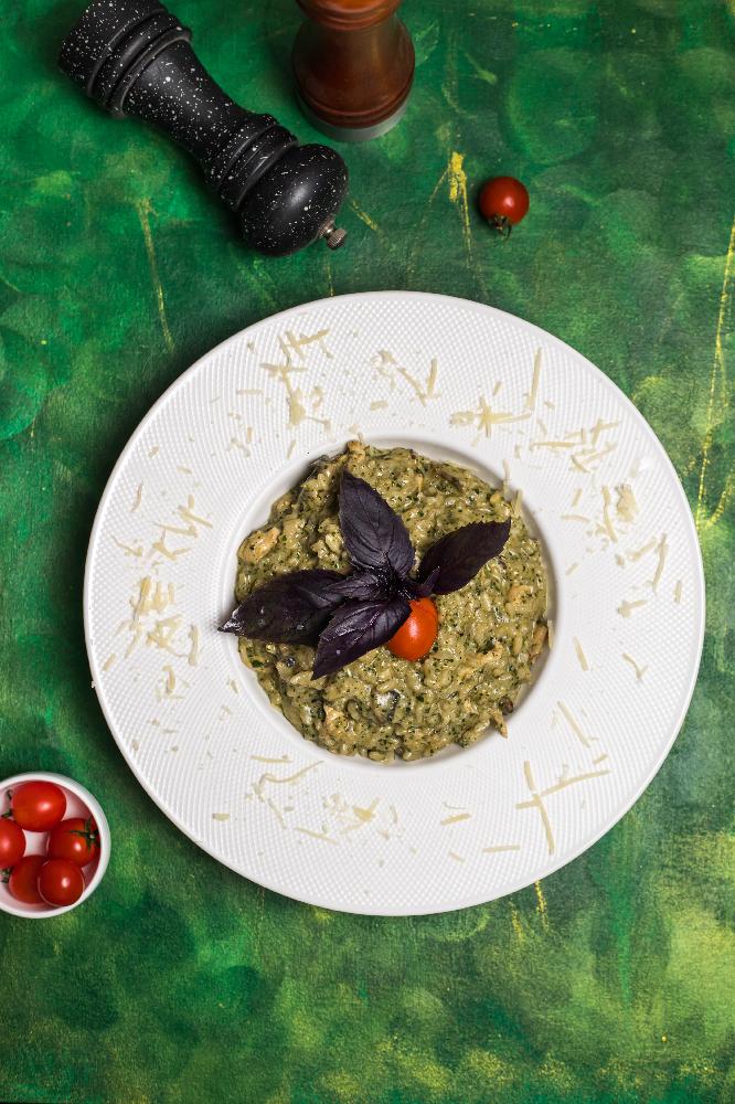Risotto toyuqlu və göbələkli