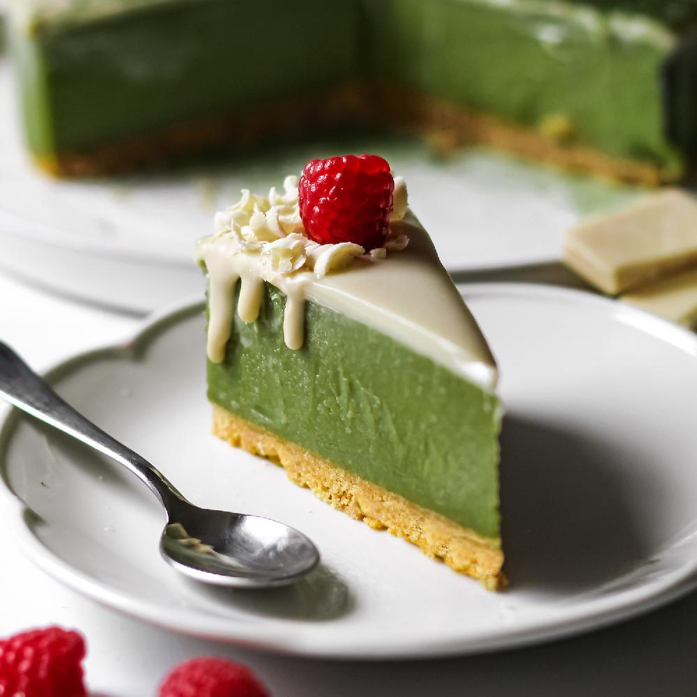 Green matcha cheesecake 