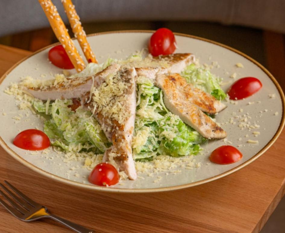 CAESAR SALAD WITH CHICKEN