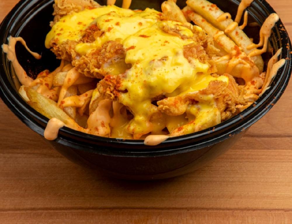 CHICKEN STRIPS WITH FRENCH FRIES