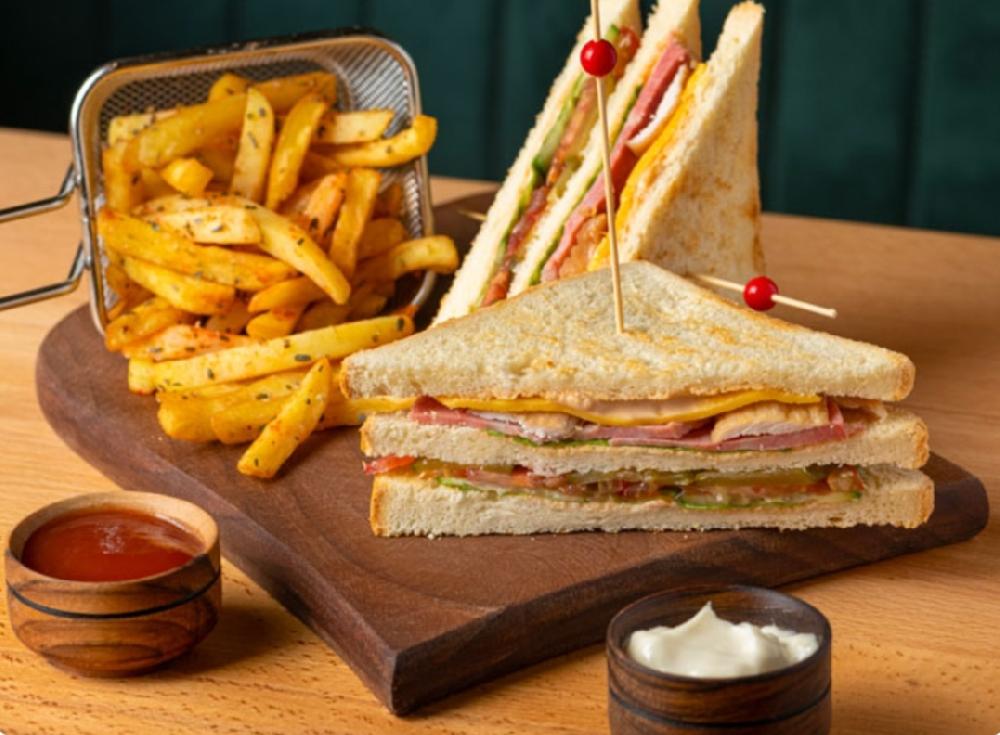 CLUB SANDWICH