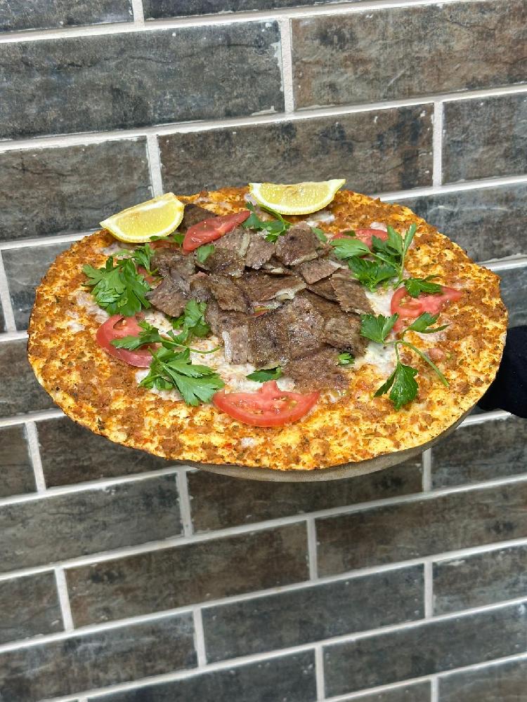 LAHMACUN CADDE ÖZƏL PENDİRLİ 