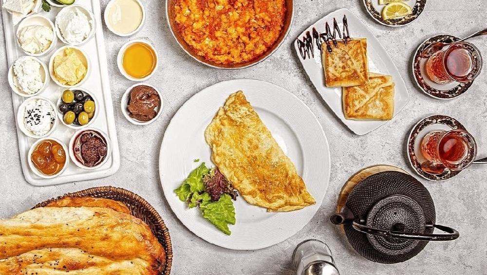 Pendirli omlet ile set