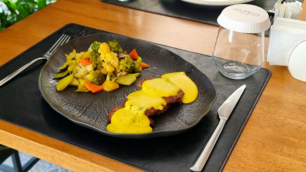 Can əti (Cafe de Paris sousu ilə)