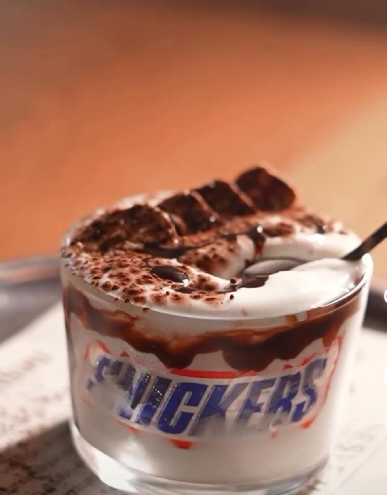 Snickers dondurma