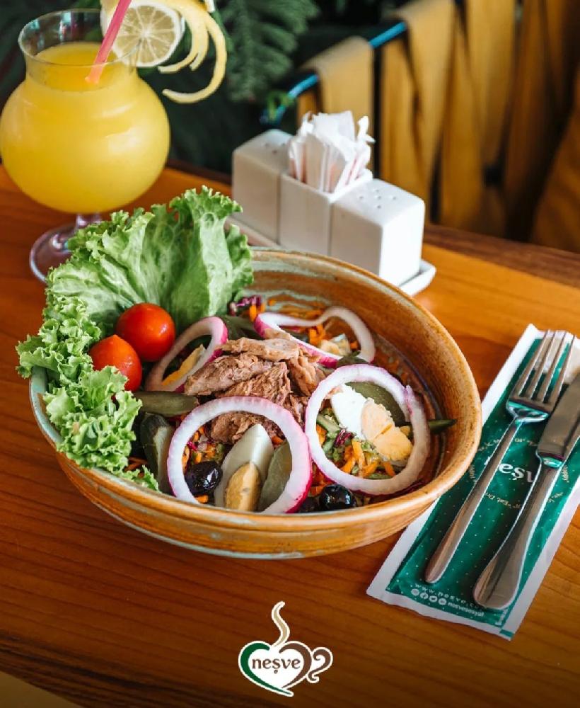 Ton Balıqlı Salat
