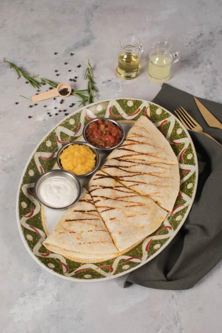 Toyuqlu Quesadilla