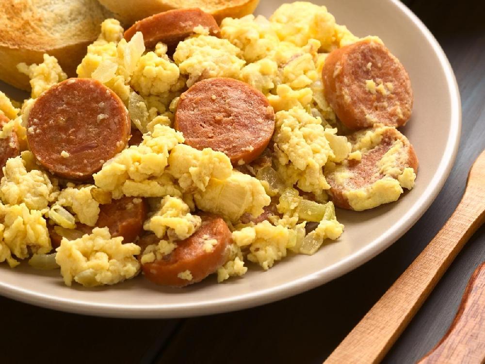 Scrambled egg with sausages