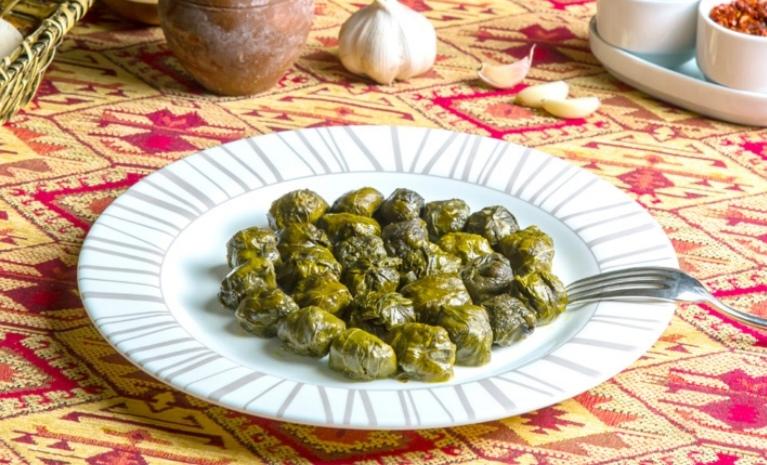 Yarpaq dolması