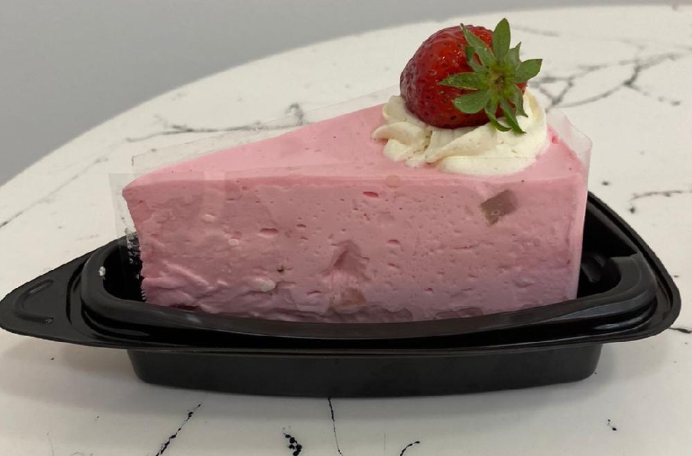 Çiyələkli Yoğurtlu Cheesecake
