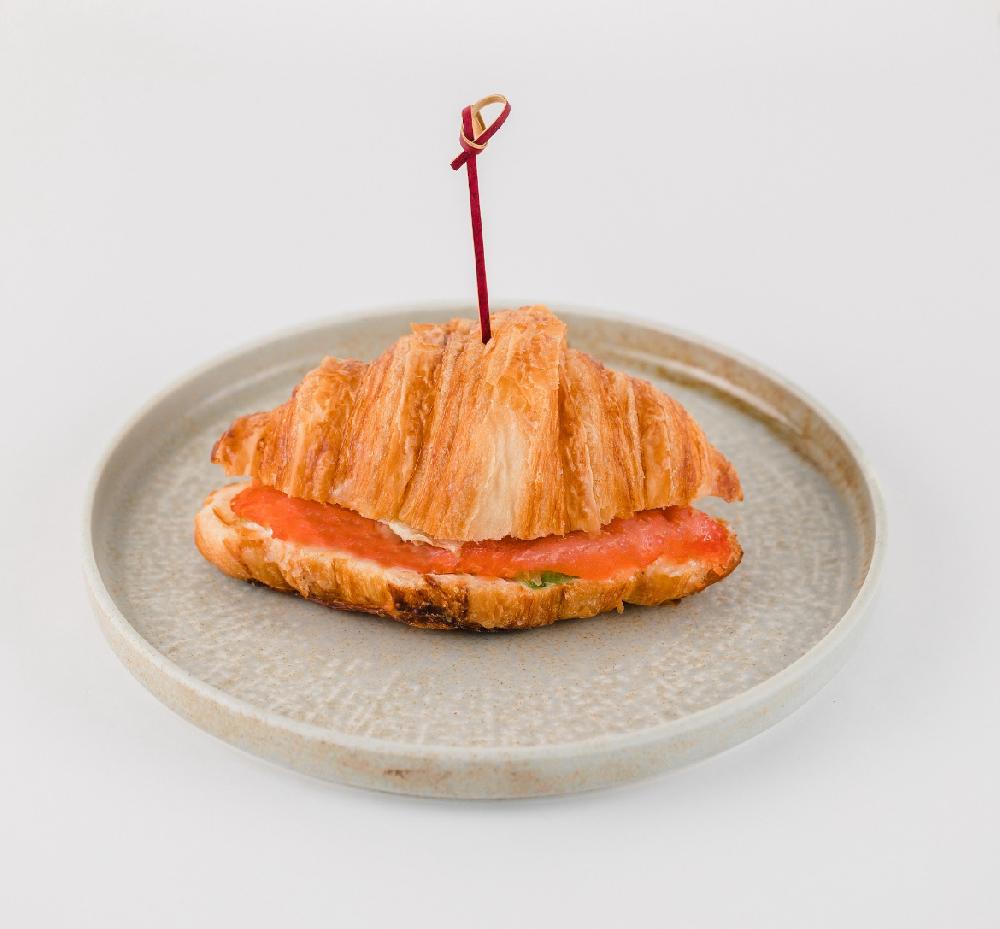 Croissant salmon