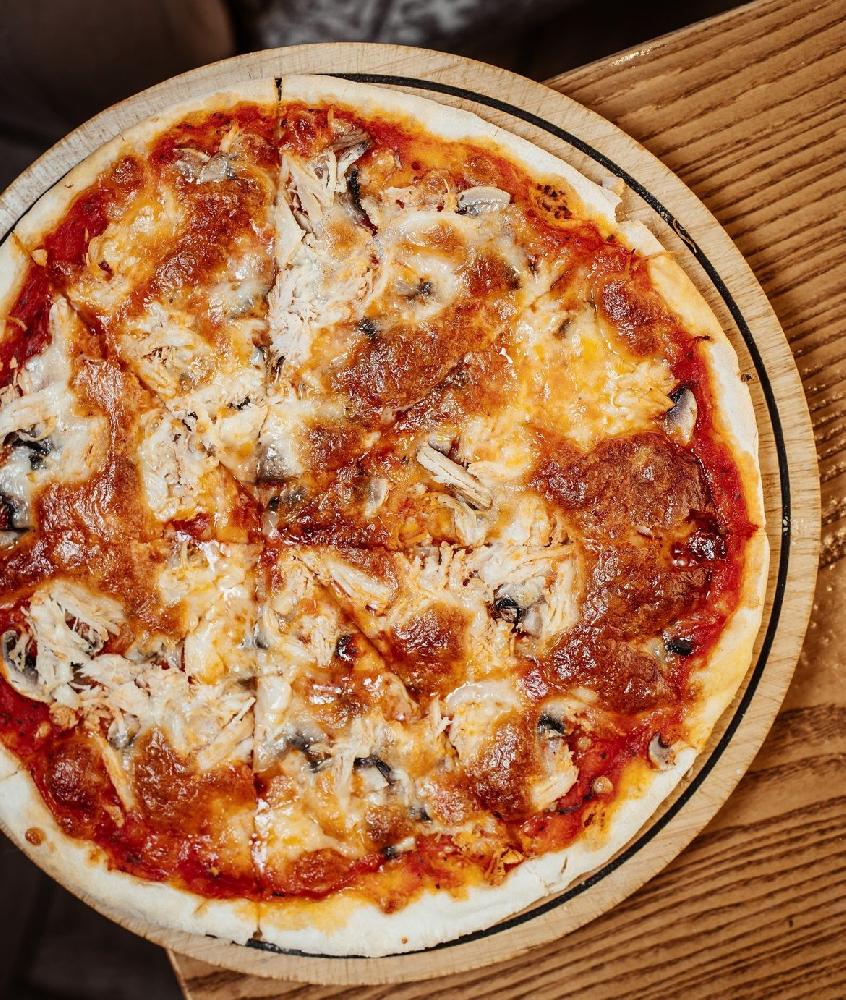 Pizza bolognese