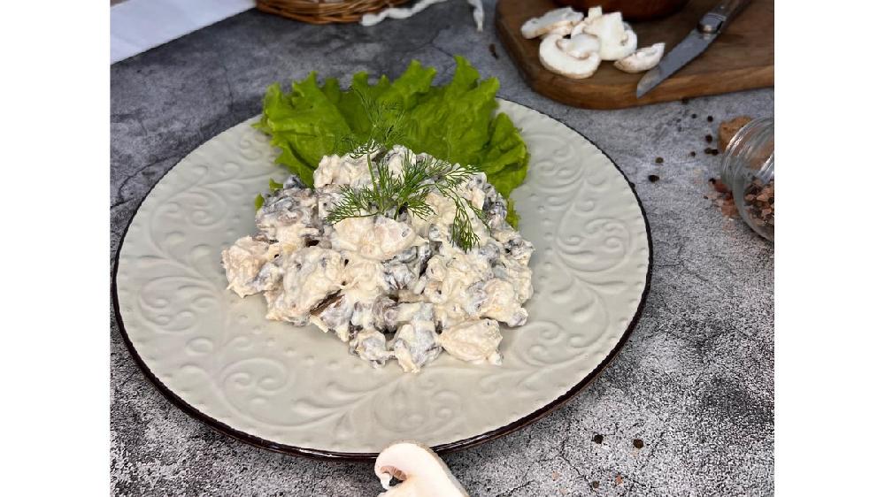 Toyuq qaymaqlı