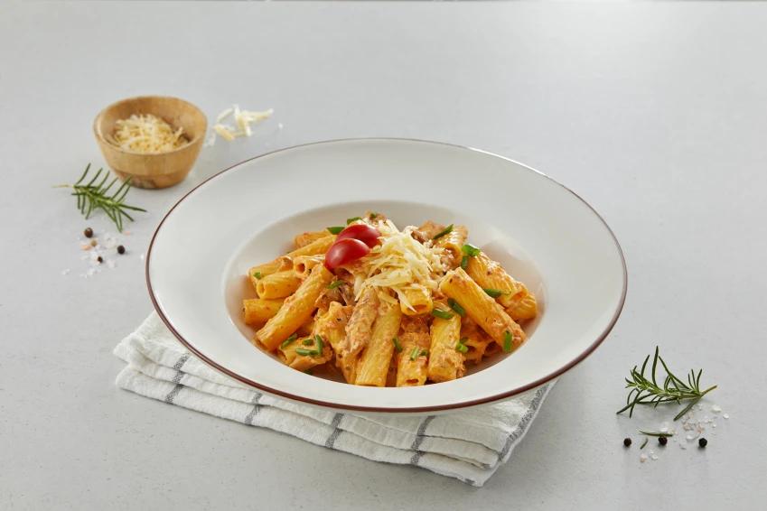 Rigattoni chicken Arabiatta