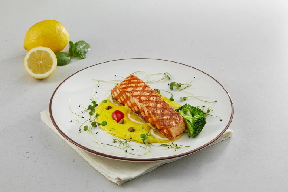 Salmon with Lemon sauce