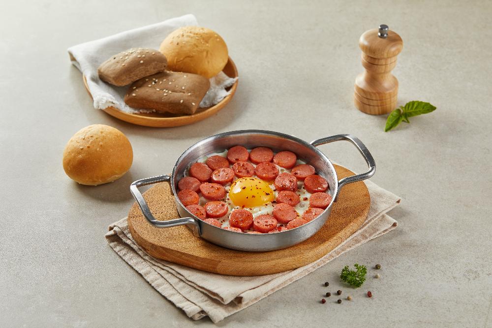 Sosisli yumurta 