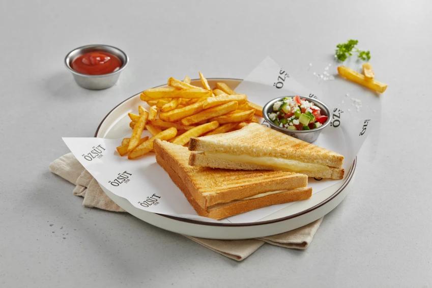 Kaşarlı tost
