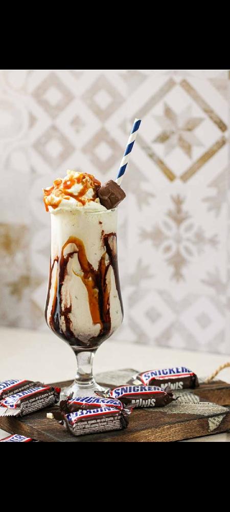 Snickers milkshake