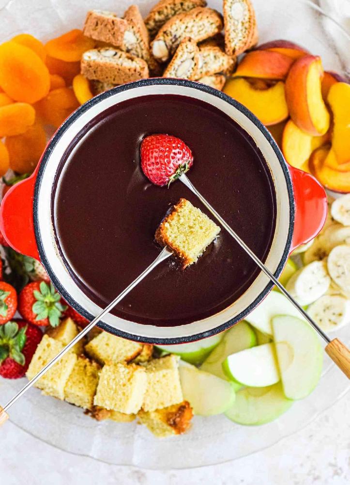 Chocolate fondue 