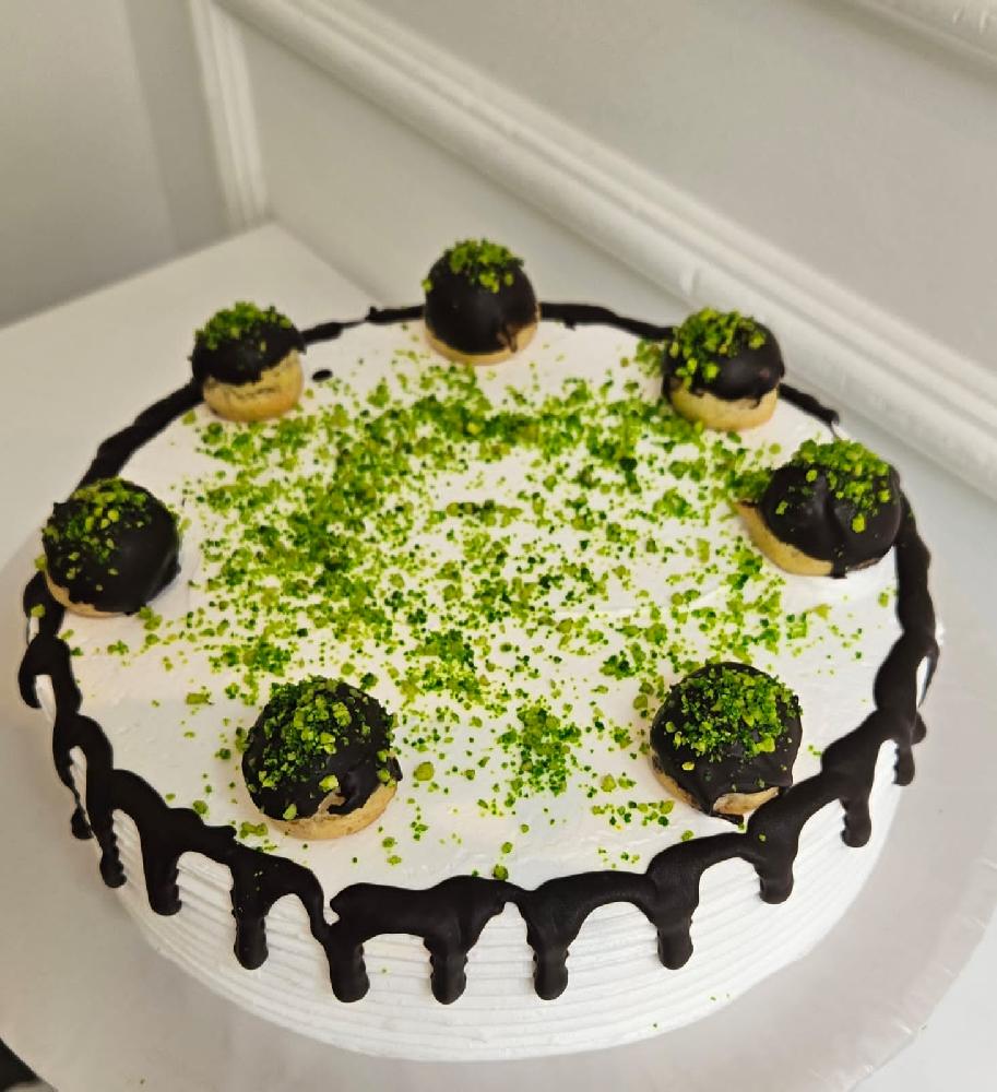 Profiterol Tort