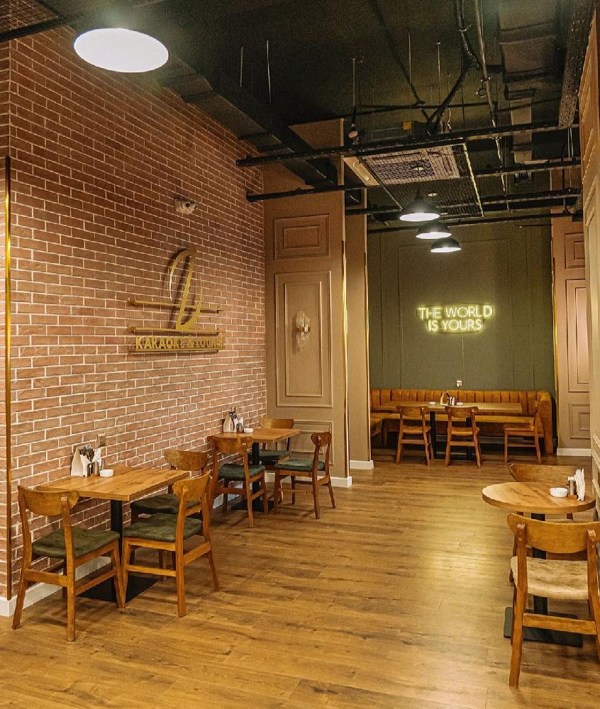 Interior view 4