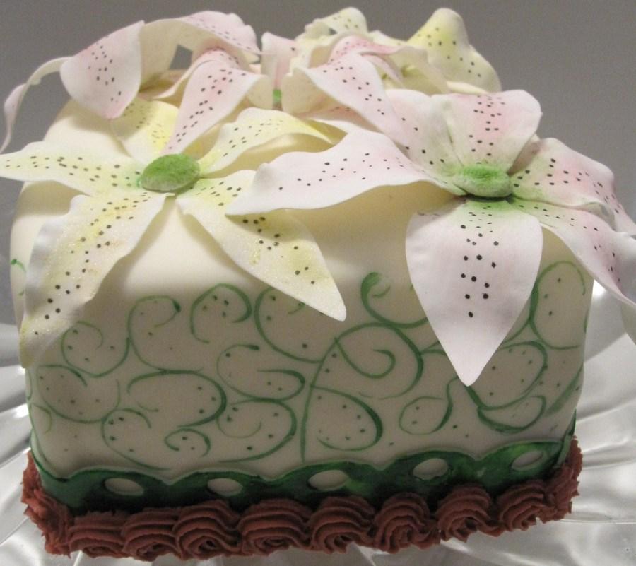 Lilly cake