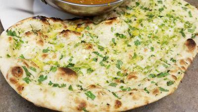 Sarımsaq Naan 