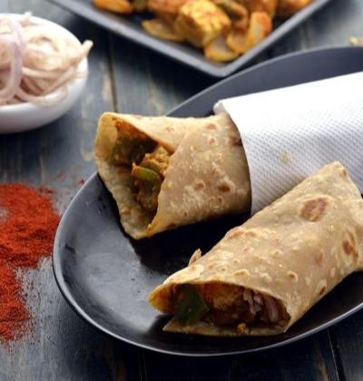Paneer kathi lachha dürümü
