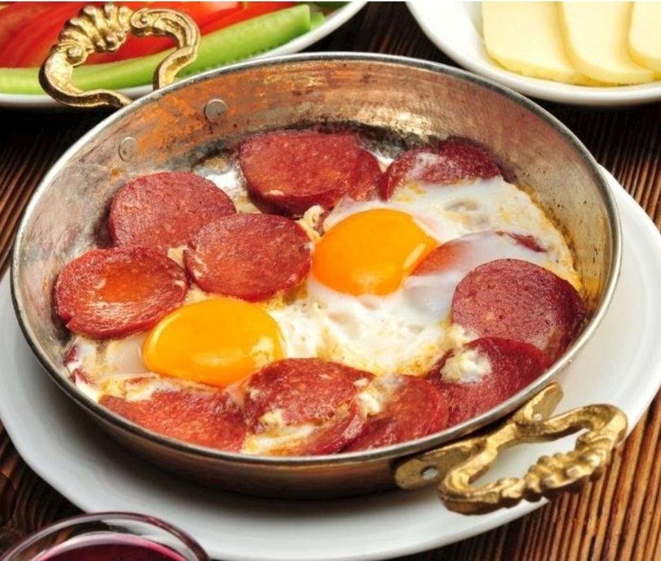 Eggs with sausage