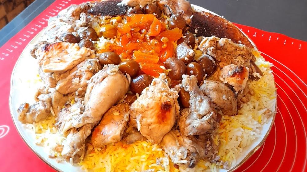 Döşəməli plov Hinduşka ilə (Sifarişlə) 