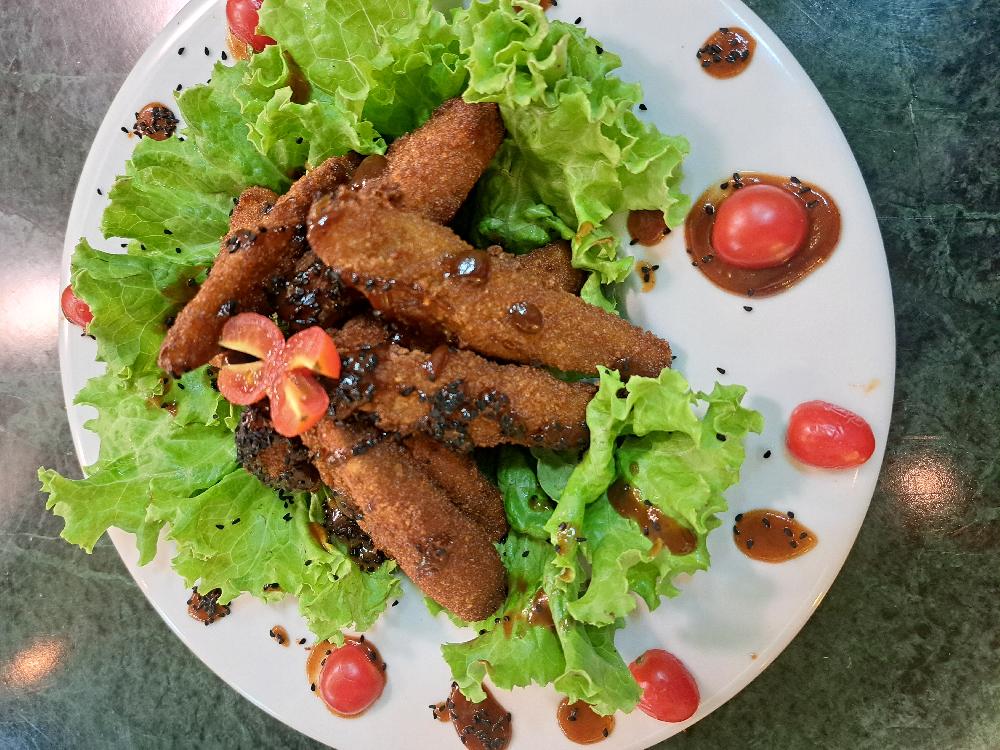 Xırt-xırtlı badımcan salatı