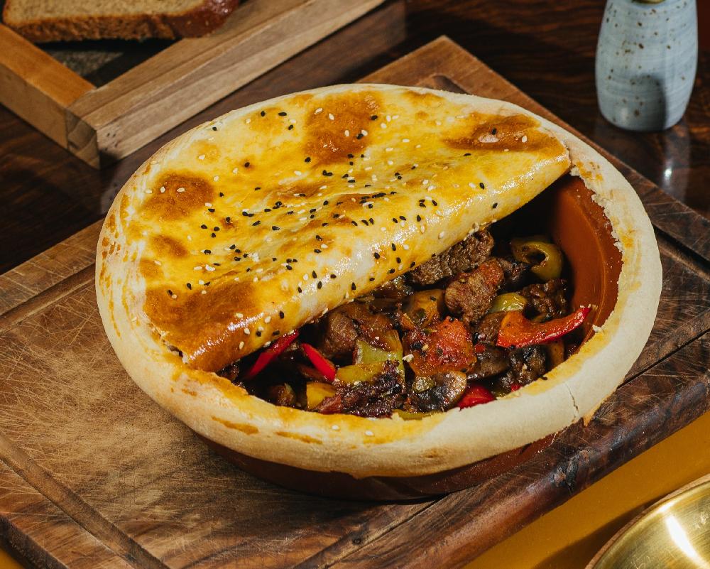 XƏMİR ALTI DANA QOVURMA