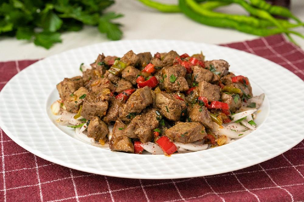 Ciyər qovurma şərabda