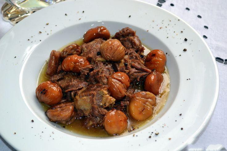 Turşulu şabalıdlı dana əti