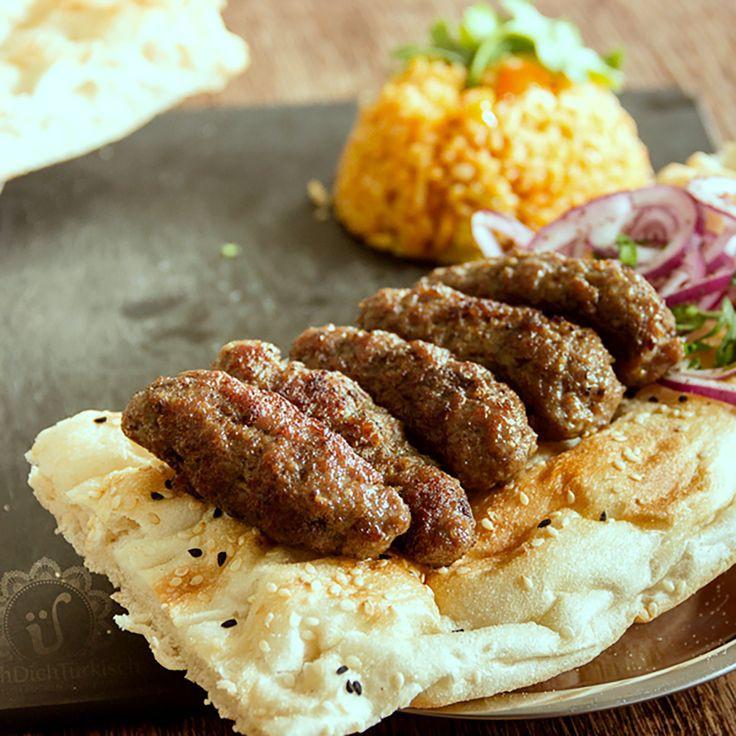 Köftə lavaşda
