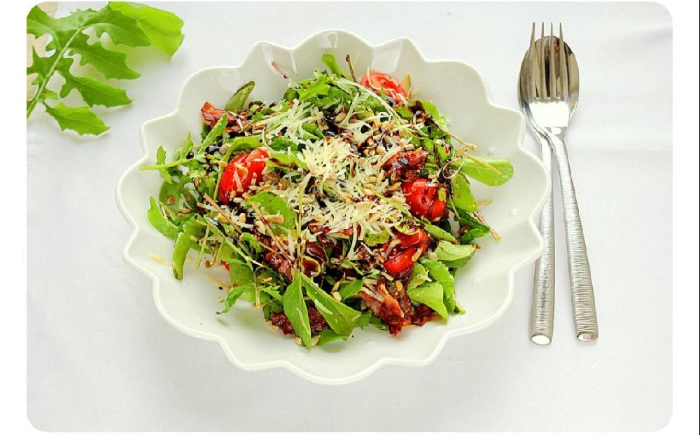Rukolo salatı 