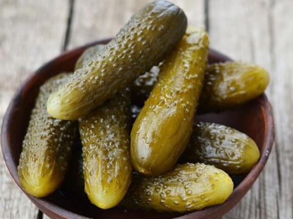 Yaşıl xiyar turşu