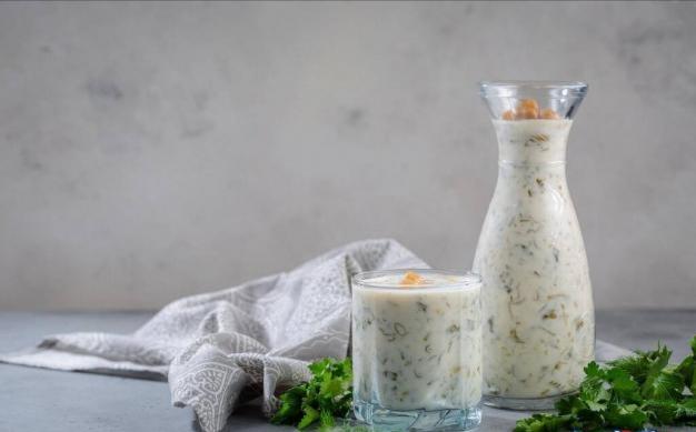 Dovğa stəkanda 
