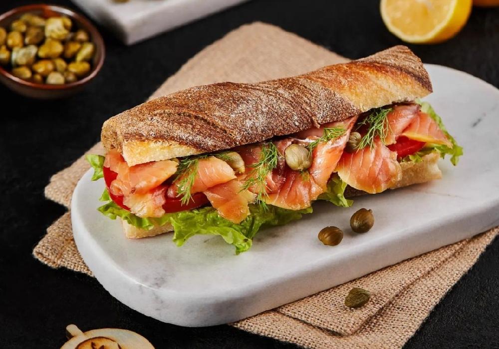 Qızıl Balıq Sendviç (200qr)