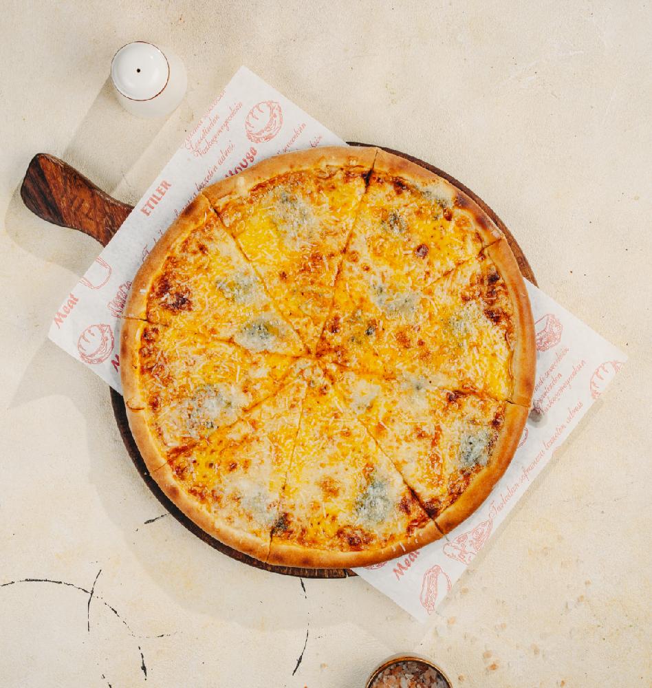 4-pendirli pizza